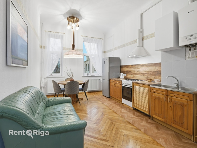 Ilgtermiņa īrei tiek piedāvāts plašs 2 istabu dzīvoklis ar izolētām istabām ar atsevišķu Rīga - foto 11