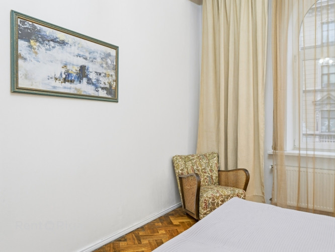 Ilgtermiņa īrei tiek piedāvāts plašs 2 istabu dzīvoklis ar izolētām istabām ar atsevišķu Rīga - foto 18