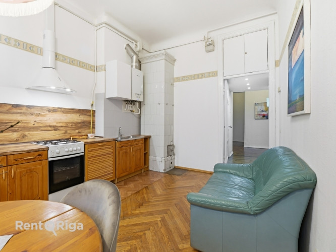 Ilgtermiņa īrei tiek piedāvāts plašs 2 istabu dzīvoklis ar izolētām istabām ar atsevišķu Rīga - foto 12