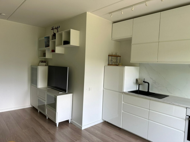 Izīrē 2 istabu dzīvokli jaunajā projektā 