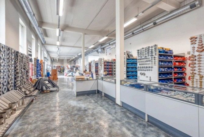 Kapseļu iela 15  pieejamas veikala un noliktavas telpas īrei no 11.06.2026.  Piedāvājam plašas Rīga - foto 3