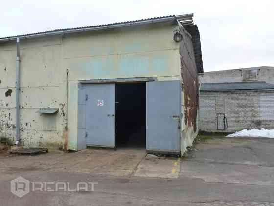 Izīrē no noliktavas telpas . Katlakalna 11,Pļavnieki, platība 1296 m2. Ir iespēja arī papildu 144 m2 Рига