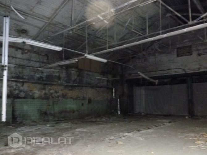 Pārdod telpas veikalam, birojam, salonam, studijai. Lieli vitrīnas logi, pagalamā vieta autostāvviet Рига - изображение 19