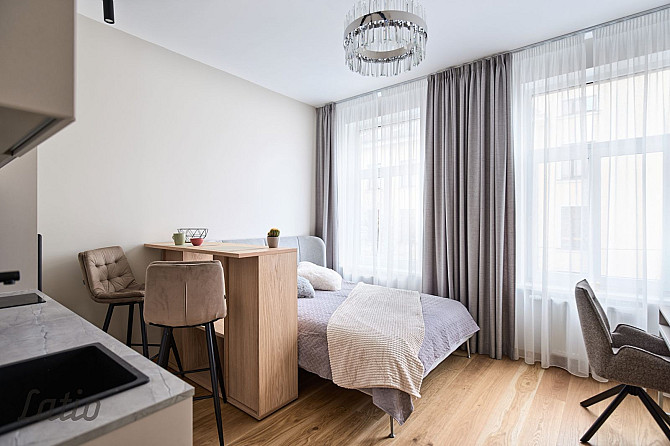 Izīrē ilgtermiņā pilnīgi jaunu 21.4 m2 plašu studijas tipa dzīvokli Klusajā centrā Dzirnavu ielā 17. Рига - изображение 2