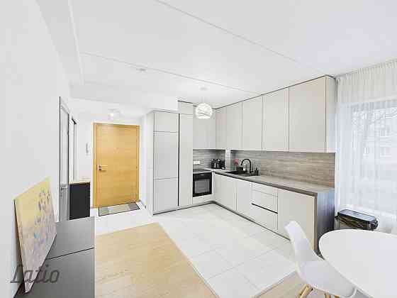 Izīrējas gaišs, moderni iekārtots 3istabu dzīvoklis renovētā ēkā Ernestīnes ielā, pašā Āgenskalna si Рига