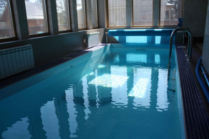 Piedāvājam īrēt mājīgu māju Jūrmalā. + Nožogota, sakopta teritorija, garāžas durvis ar Jūrmala - foto 8