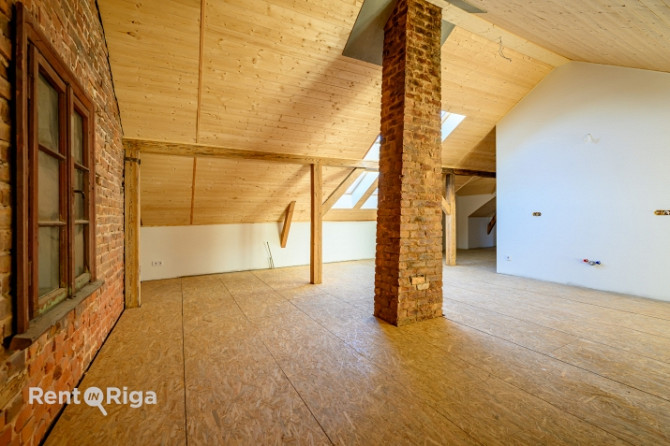 Piedāvājumā plašs mansarda dzīvoklis Vecliepājas sirdī ar perspektīvu plānojumu! Liepāja - foto 6