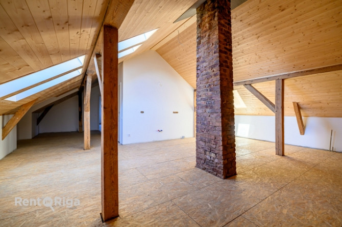 Piedāvājumā plašs mansarda dzīvoklis Vecliepājas sirdī ar perspektīvu plānojumu! Liepāja - foto 8
