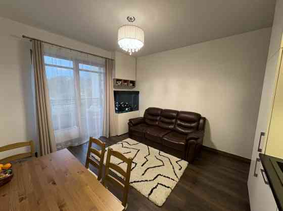 Pārdod dzīvokli jaunajā projektā "Divi ezeri"  Dzīvoklis ar pazemes autostāvvietu, ideālā vietā star Ādažu novads