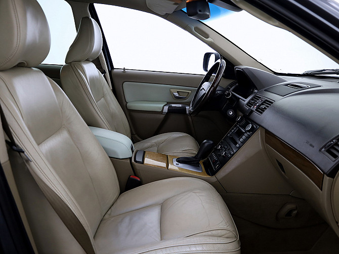 Volvo XC90 R-Design Facelift ATM 2.4 D5 136kW Tallina - foto 6