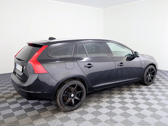 Volvo V60 Ocean Race Facelift 2.0 D4 88kW Таллин - изображение 3