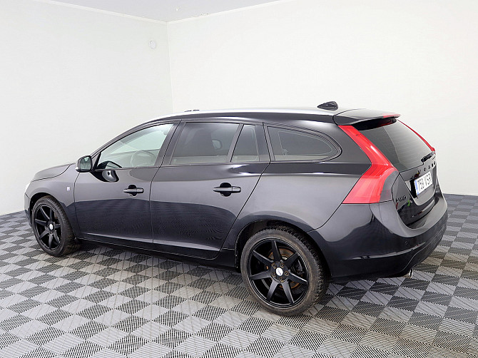 Volvo V60 Ocean Race Facelift 2.0 D4 88kW Таллин - изображение 4