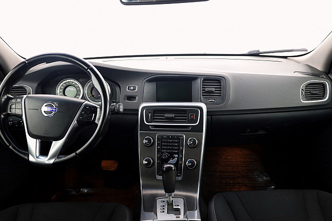 Volvo V60 Momentum AWD 4x4 ATM 2.4 D5 151kW Таллин - изображение 5