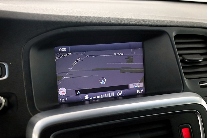 Volvo V60 Momentum AWD 4x4 ATM 2.4 D5 151kW Таллин - изображение 8