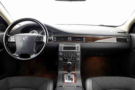 Volvo XC70 Summum ATM 2.4 D5 136kW Tallina