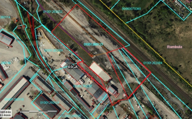 Asfaltēta teritorija ar 3 sliežu ievadiem un palīgceltnēm.  Bijusī ogļu bāze. Teritorijā Rīgas rajons - foto 5