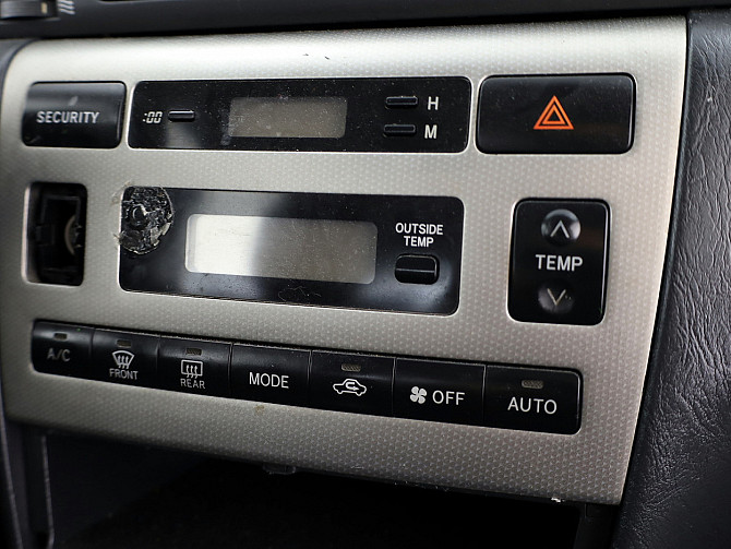 Toyota Corolla Linea Sol 2.0 D-4D 66kW Таллин - изображение 8