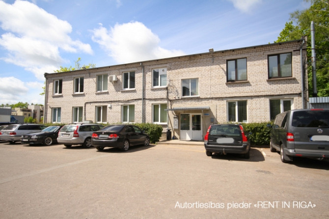 Birojs Ziepniekkalnā pie Vienības gatves.  + 2. stāvs divstāvu ēkā. + Divi kabineti. Wc Rīga - foto 1