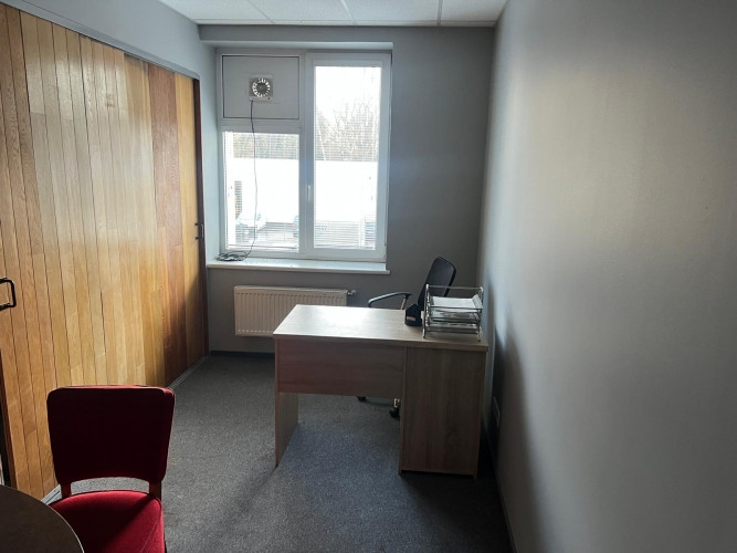 Birojs Ziepniekkalnā pie Vienības gatves.  + 2. stāvs divstāvu ēkā. + Divi kabineti. Wc Rīga - foto 4