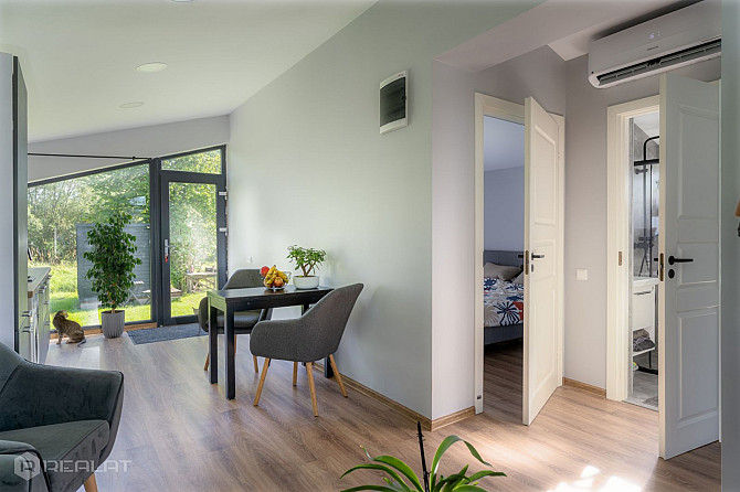 Pārdod kompaktu, ērtu un siltu koka karkasa māju. Mājiņa uzbūvēta divus gadus atpakaļ. Atrodas ļoti  Елгава и Елгавский край - изображение 2