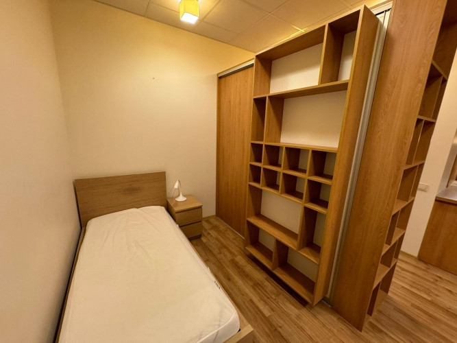 Compact, high-quality renovated and tastefully furnished studio apartment in the very center of the  Рига - изображение 6