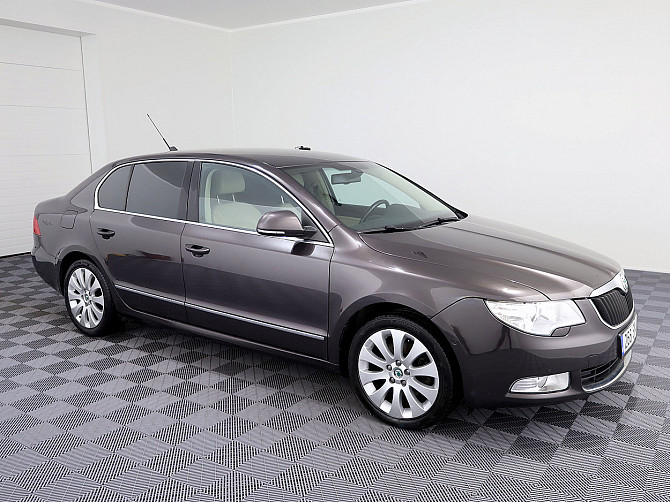 Skoda Superb Highline ATM 1.8 118kW Tallina - foto 1