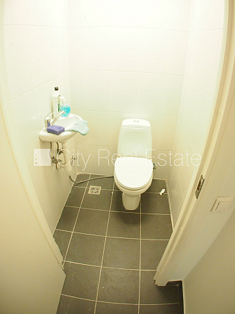 Jaunceltne, fasādes māja, ieeja no ielas, augstie griesti, centrālā apkure, apkures Rīga - foto 4