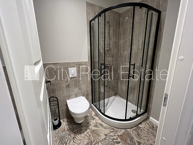 Fasādes māja, renovēta māja, bruģēts piebraucamais ceļš, iespēja nomāt autostāvvietu, Rīga - foto 5