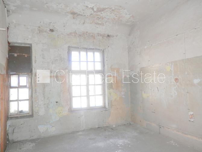 Fasādes māja, slēgts pagalms, vieta vairākām automašīnām, apsargāta teritorija, Rīga - foto 11