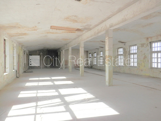 Fasādes māja, slēgts pagalms, vieta vairākām automašīnām, apsargāta teritorija, Rīga - foto 9