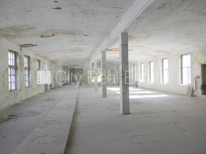 Fasādes māja, slēgts pagalms, vieta vairākām automašīnām, apsargāta teritorija, Rīga - foto 2