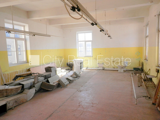 Fasādes māja, slēgts pagalms, vieta vairākām automašīnām, apsargāta teritorija, Rīga - foto 8