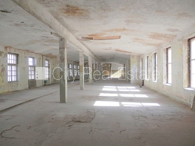 Fasādes māja, slēgts pagalms, vieta vairākām automašīnām, apsargāta teritorija, Rīga - foto 13