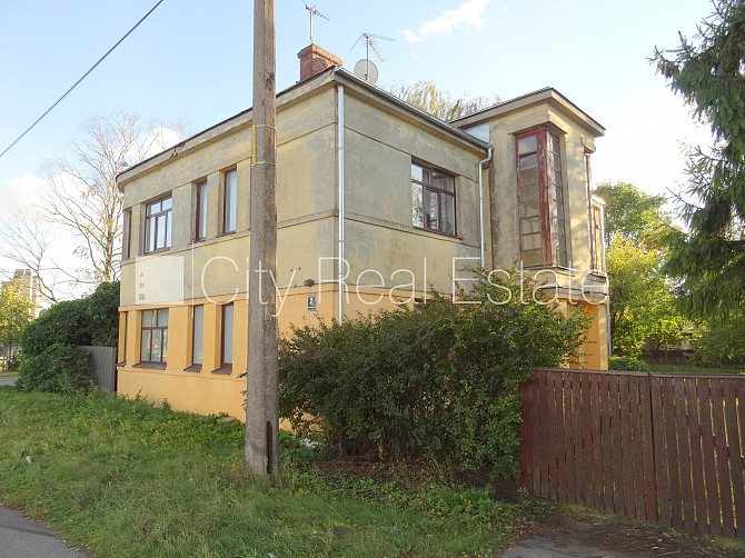 Фасадный дом, кирпичные стены, вход с улицы, в доме подключено 3 фазовое Рига - изображение 3