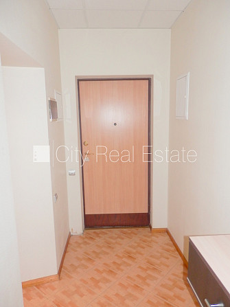 Fasādes māja, slēgts pagalms, bezmaksas stāvvieta pagalmā, ieeja no pagalma, kāpņu telpa Rīgas rajons - foto 18