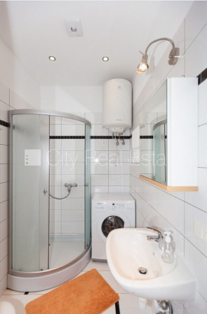 Pagalma ēka, renovēta māja, labiekārtots apzaļumots pagalms, slēgts pagalms, teritorijas Jūrmala - foto 13