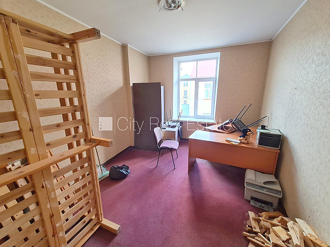 Фасадный дом, реновированный дом, вход с улицы, лифт, лестничная клетка после Рига - изображение 7