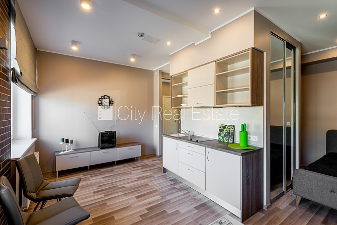 Реновированный дом, благоустроенная озеленённая территория, лестничная клетка Рига - изображение 6