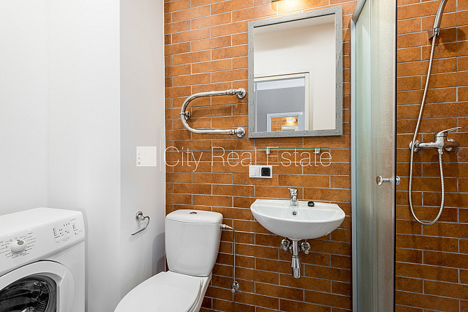 Реновированный дом, благоустроенная озеленённая территория, лестничная клетка Рига - изображение 11