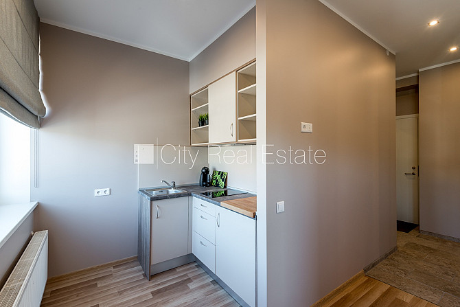 Реновированный дом, благоустроенная озеленённая территория, место для машины, Рига - изображение 5