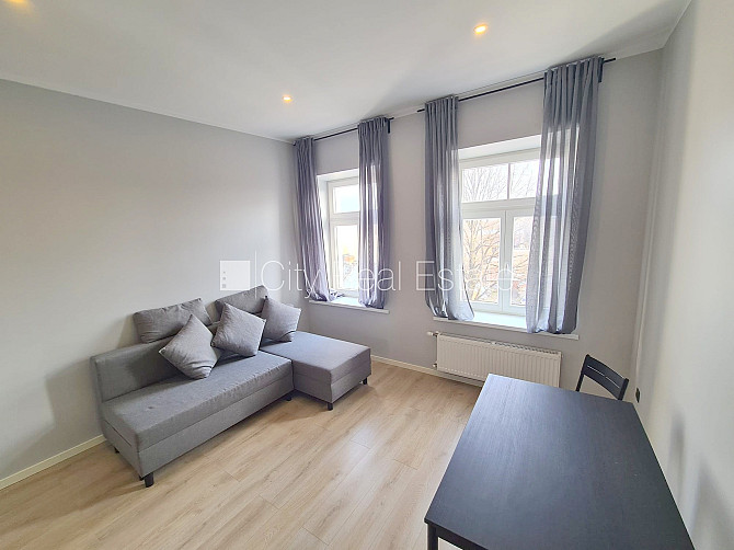 Фасадный дом, реновированный дом, закрытый двор, вход с улицы и со двора, Рига - изображение 7