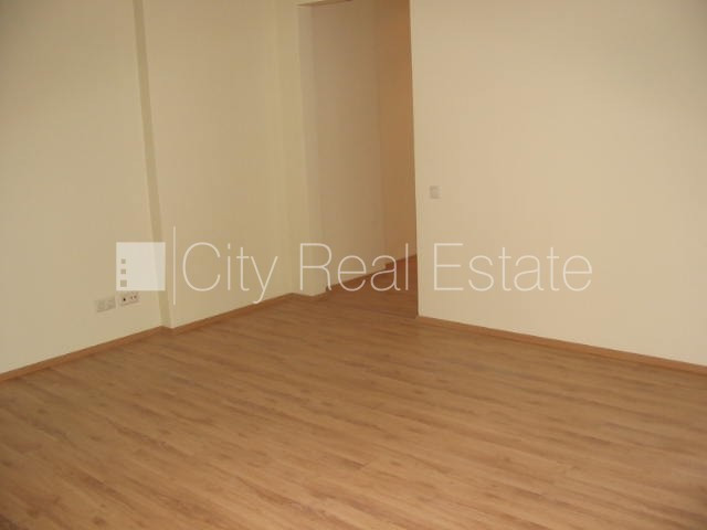 Проект - Skolas 9 (Сколас 9), фасадный дом, реновированный дом, вход с улицы, лестничная Рига - изображение 7