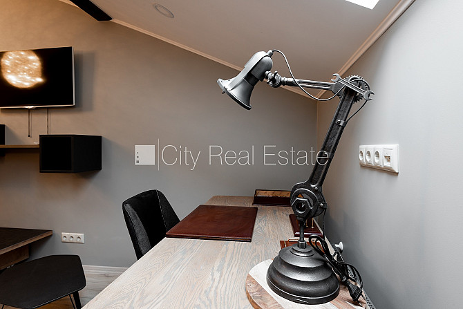 Фасадный дом, реновированный дом, благоустроенная озеленённая территория, место Рига - изображение 11