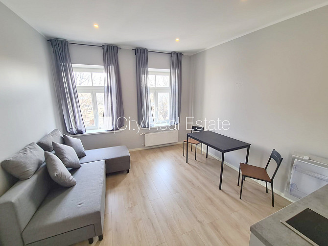 Фасадный дом, реновированный дом, закрытый двор, вход с улицы и со двора, Рига - изображение 7