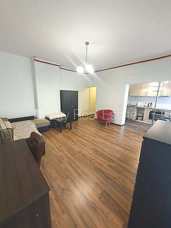 Fasādes māja, renovēta māja, ieeja no ielas un pagalma, kāpņu telpa pēc kosmētiskā Rīga - foto 5