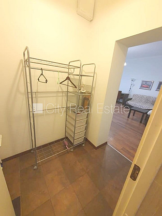 Fasādes māja, renovēta māja, ieeja no ielas un pagalma, kāpņu telpa pēc kosmētiskā Rīga - foto 14