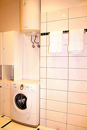 Istabas izolētas, studio tipa, virtuve apvienota ar viesistabu, mainīti radiatori, radiatori ar Jūrmala - foto 6