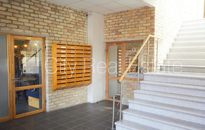 Renovēta māja, viena kvadrātmetra apsaimniekošanas maksa mēnesī  2.85 EUR, apsargāta Rīga - foto 5