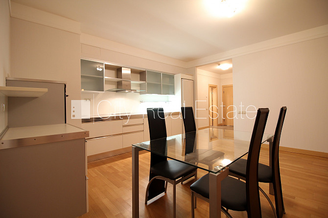 Projekts - Panorama Plaza, labiekārtota apzaļumota teritorija, pazemes autostāvvieta, Rīga - foto 2