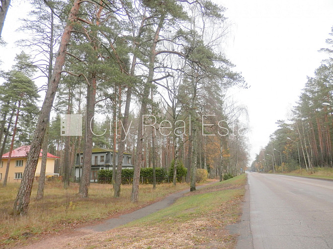 Dvīņu māja, jaunceltne, iežogota teritorija ar koka sētu, apsargāta teritorija, mājā Jūrmala - foto 13